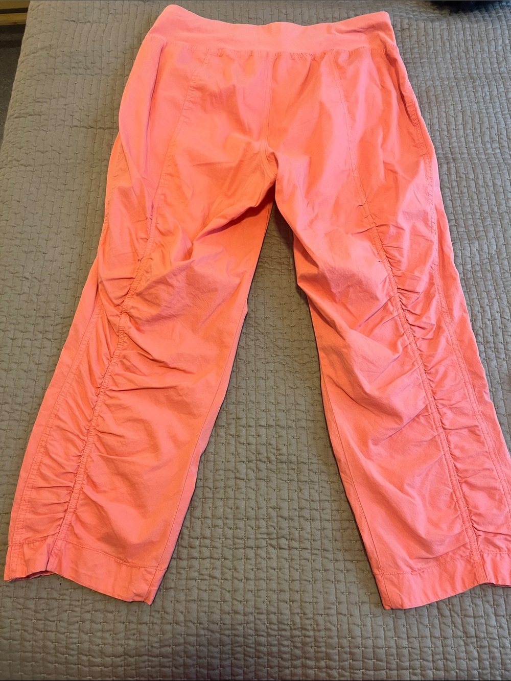 XCVI Wearables Coral Ruched Cargo Capri Pants - Picture 2 of 3